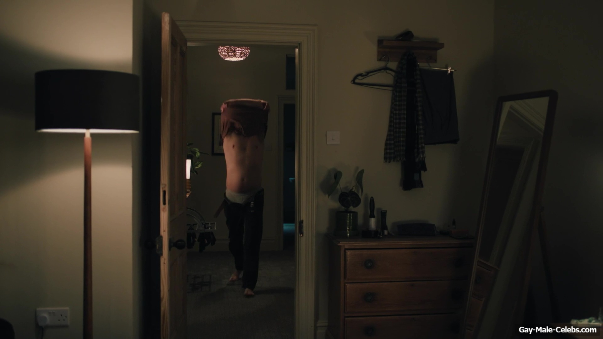 Alan Cumming Jerk Off and Dick Bulge Scenes in Tip Toe