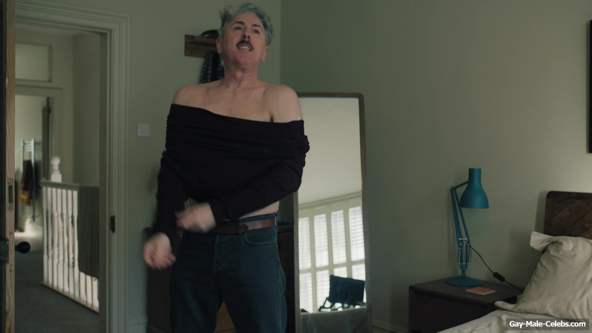 Alan Cumming Jerk Off and Dick Bulge Scenes in Tip Toe