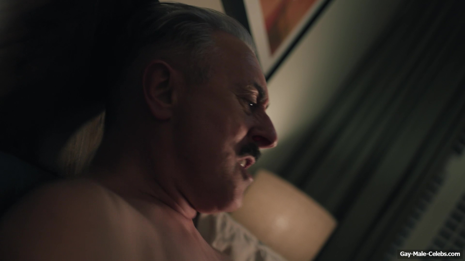 Alan Cumming Jerk Off and Dick Bulge Scenes in Tip Toe