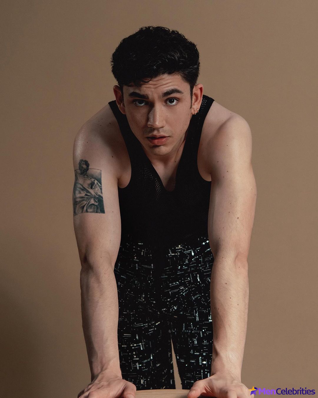 Archie Renaux nude and underwear pics