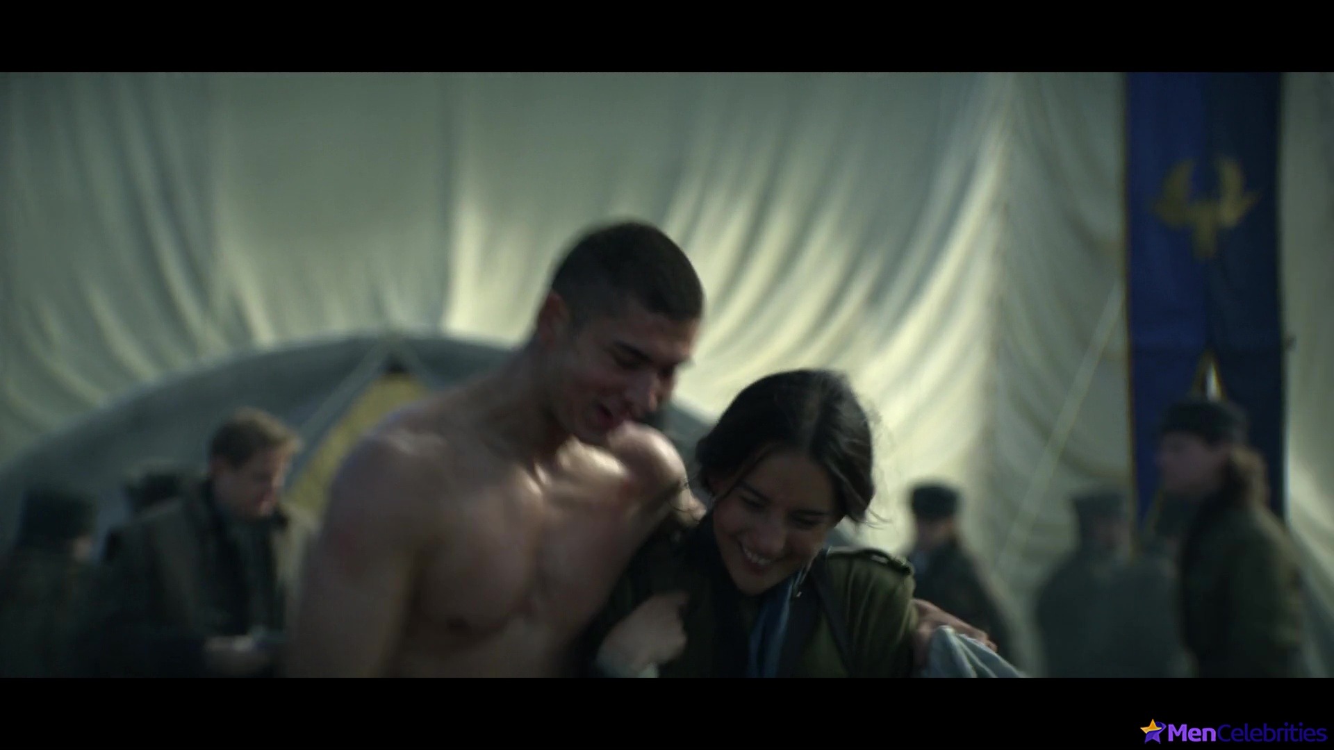 Archie Renaux shirtless scenes in Shadow And Bone
