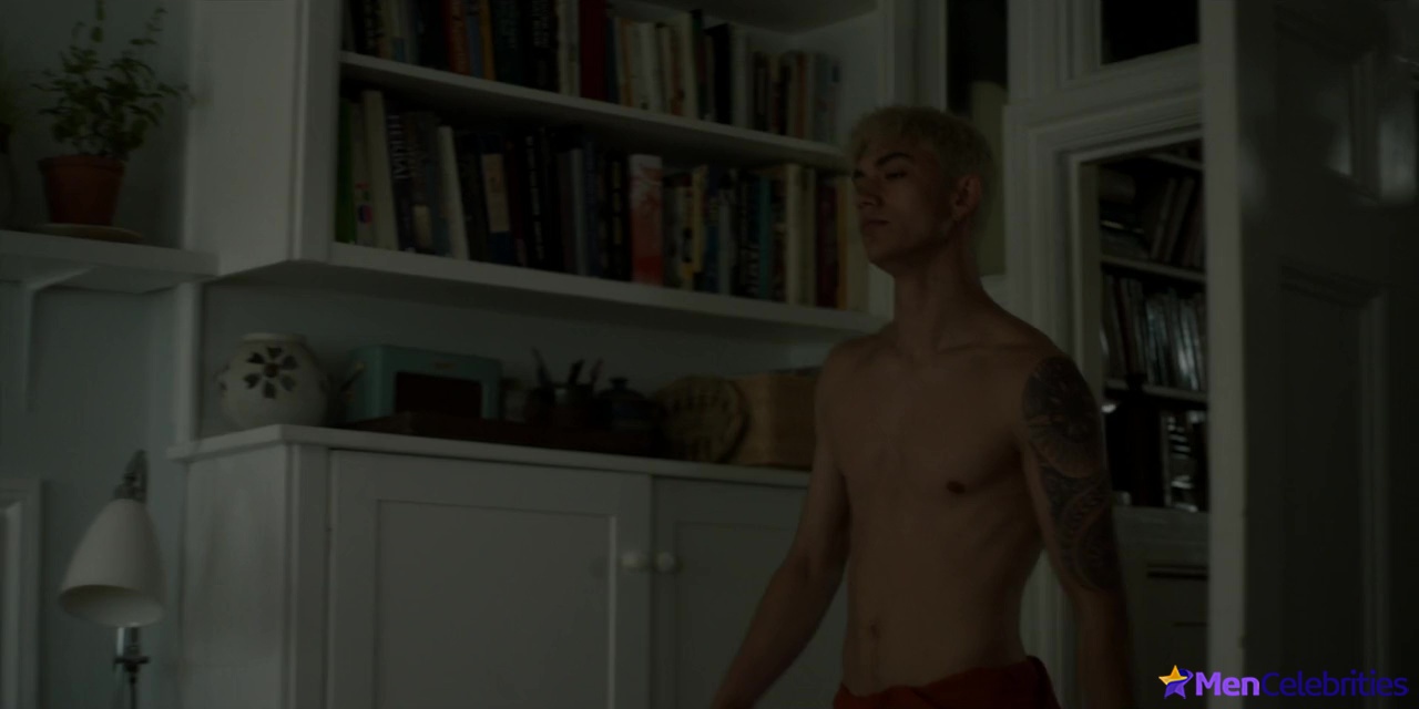 Archie Renaux nudes scenes in Gold Digger