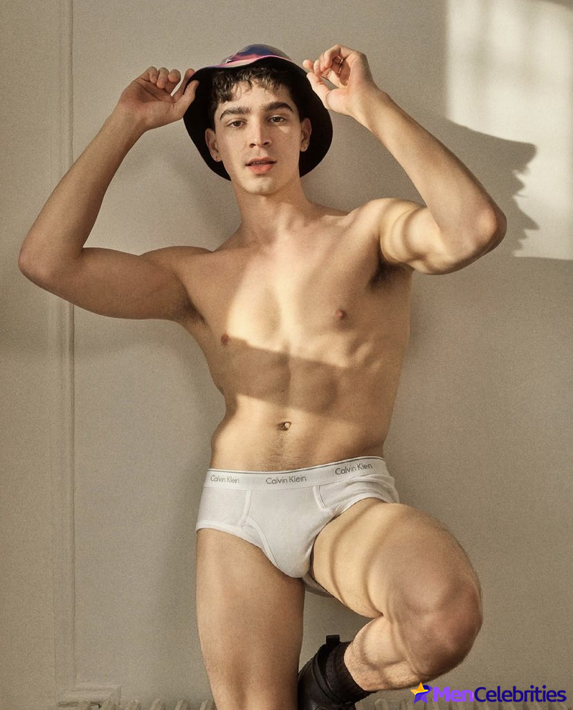 Isaac Powell nude and sexy