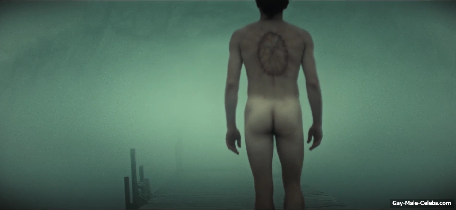 Charlie Heaton Nude And Erotic Scenes in Below