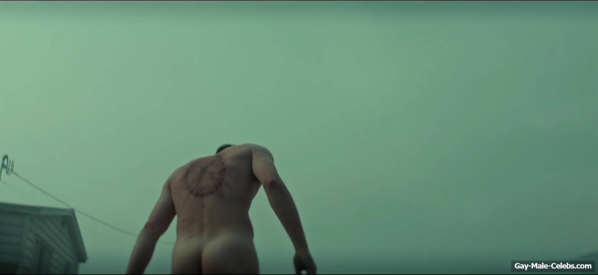 Charlie Heaton Nude And Erotic Scenes in Below