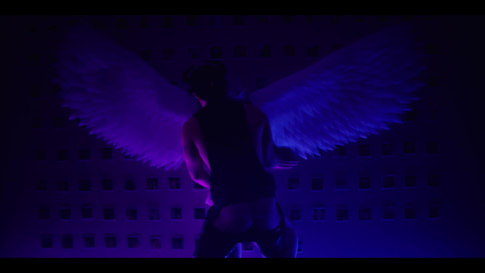 Hudson Williams Nude And Sex Scenes in YAGA