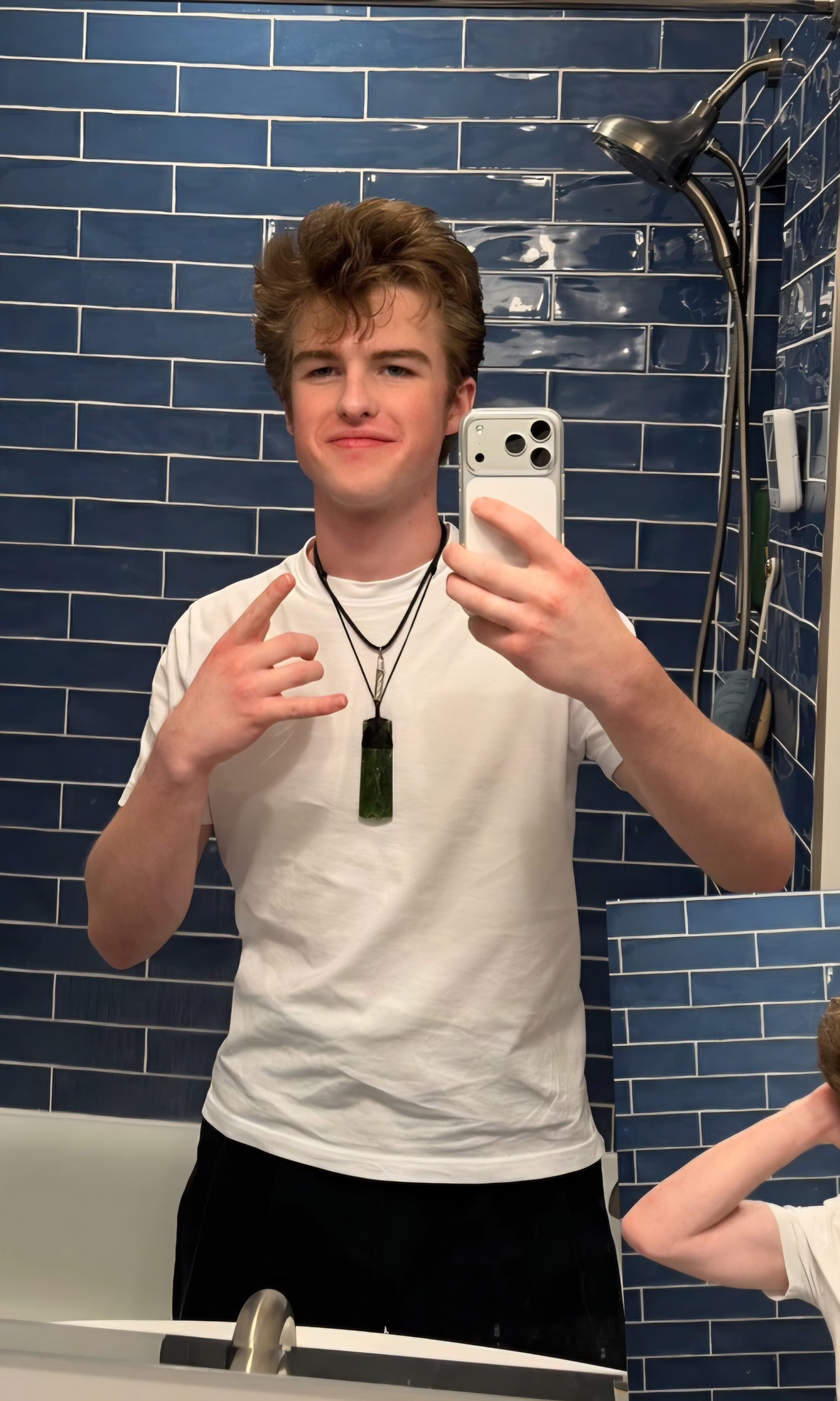 Iain Armitage Sexy Selfie Photos Collection