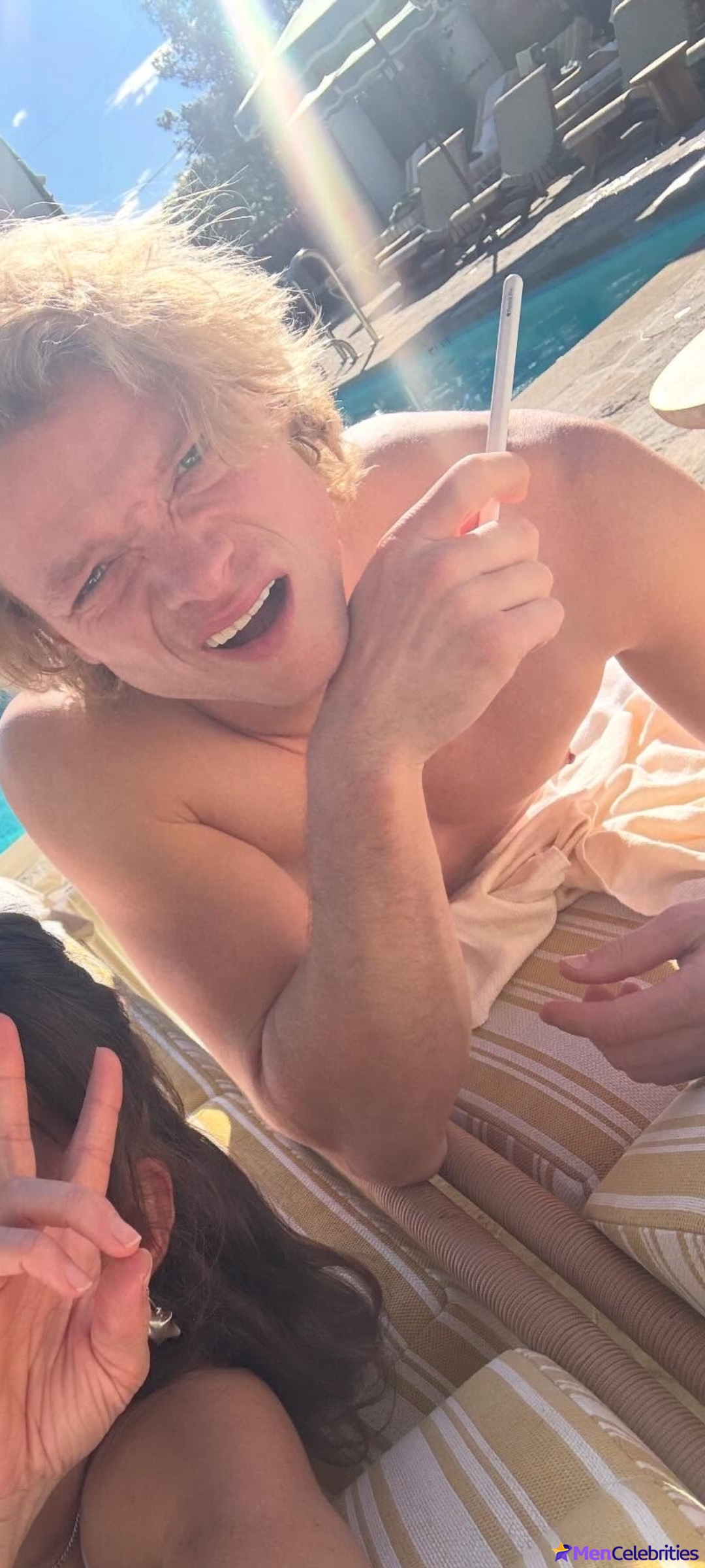 Tom Rhys Harries shirtless and cock bulge pics