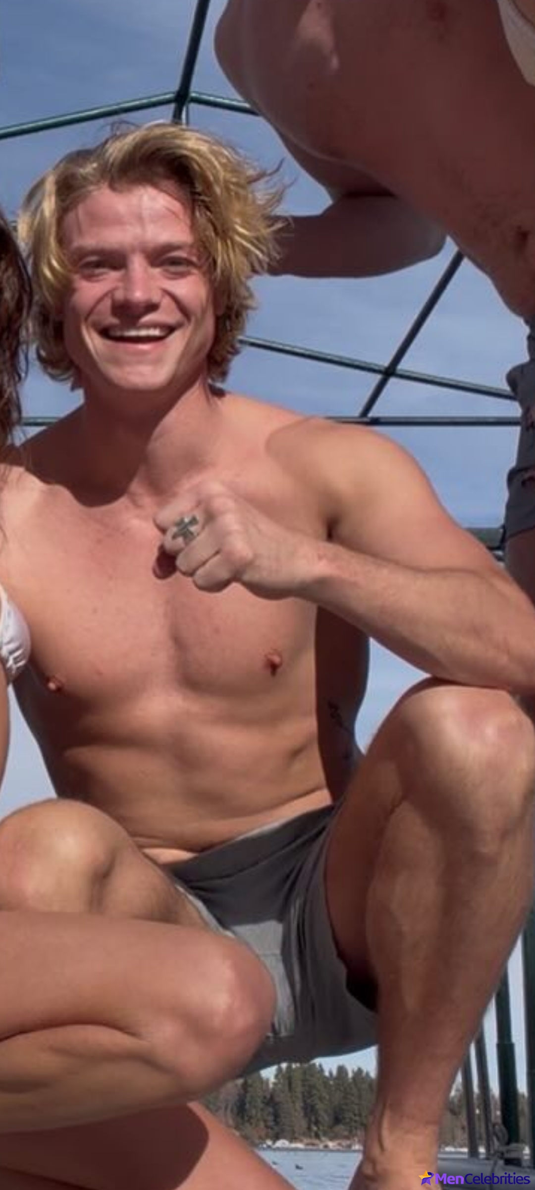 Tom Rhys Harries shirtless and cock bulge pics