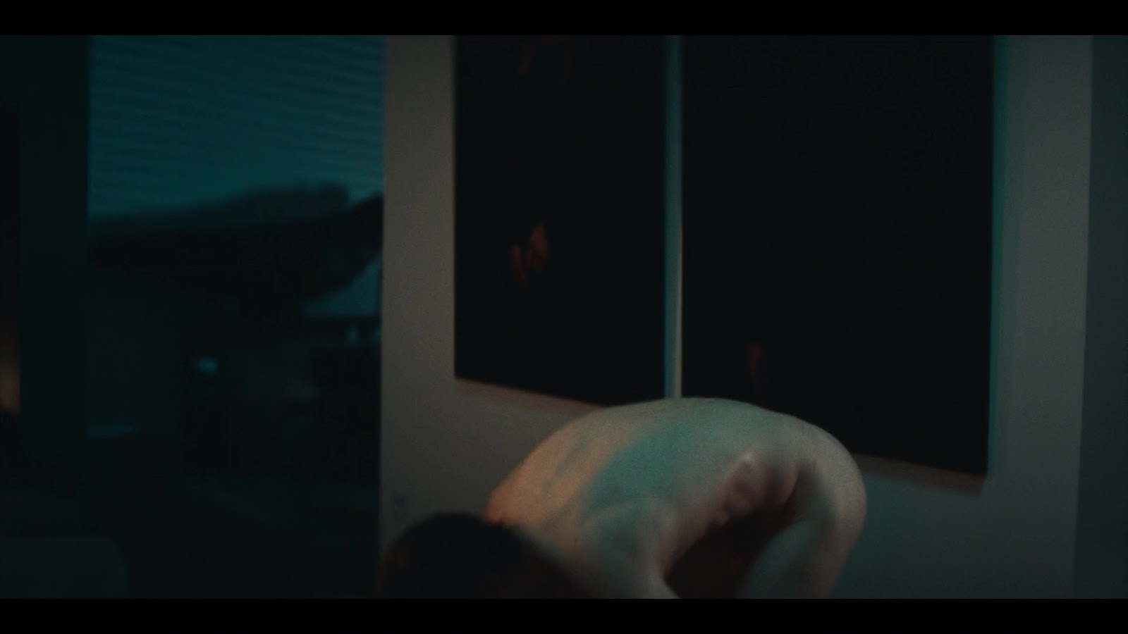 Yoann Gasiorowski Frontal Nude and Underwear Scenes in Paolo
