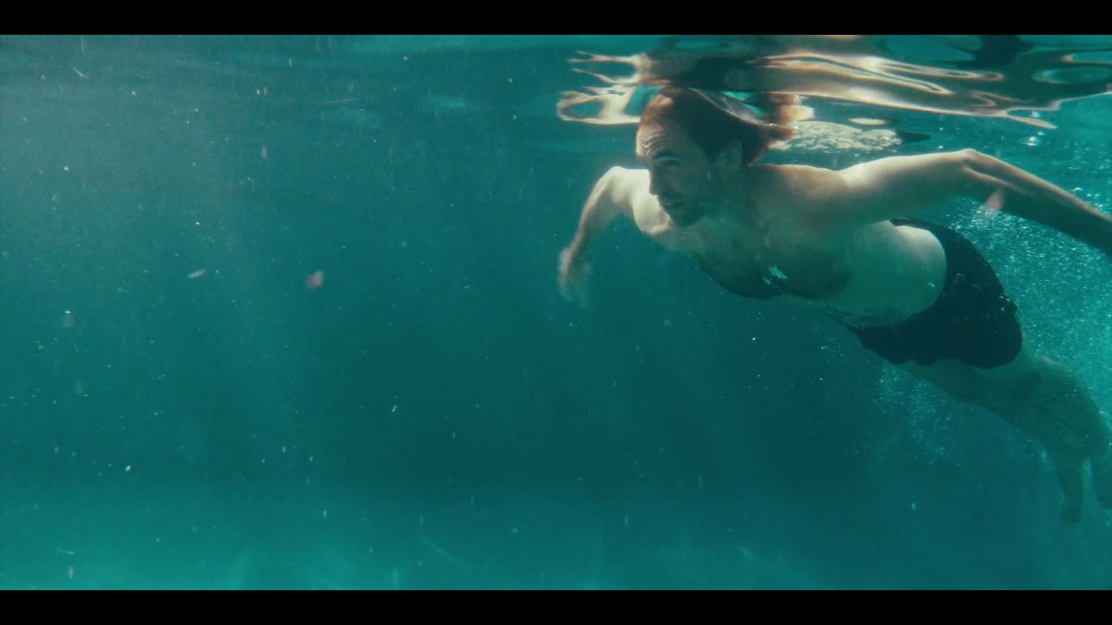 Yoann Gasiorowski Nude Ass Scenes in Paolo