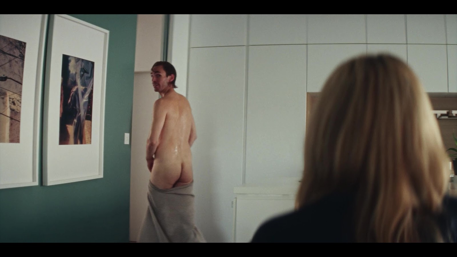 Yoann Gasiorowski Nude Ass Scenes in Paolo