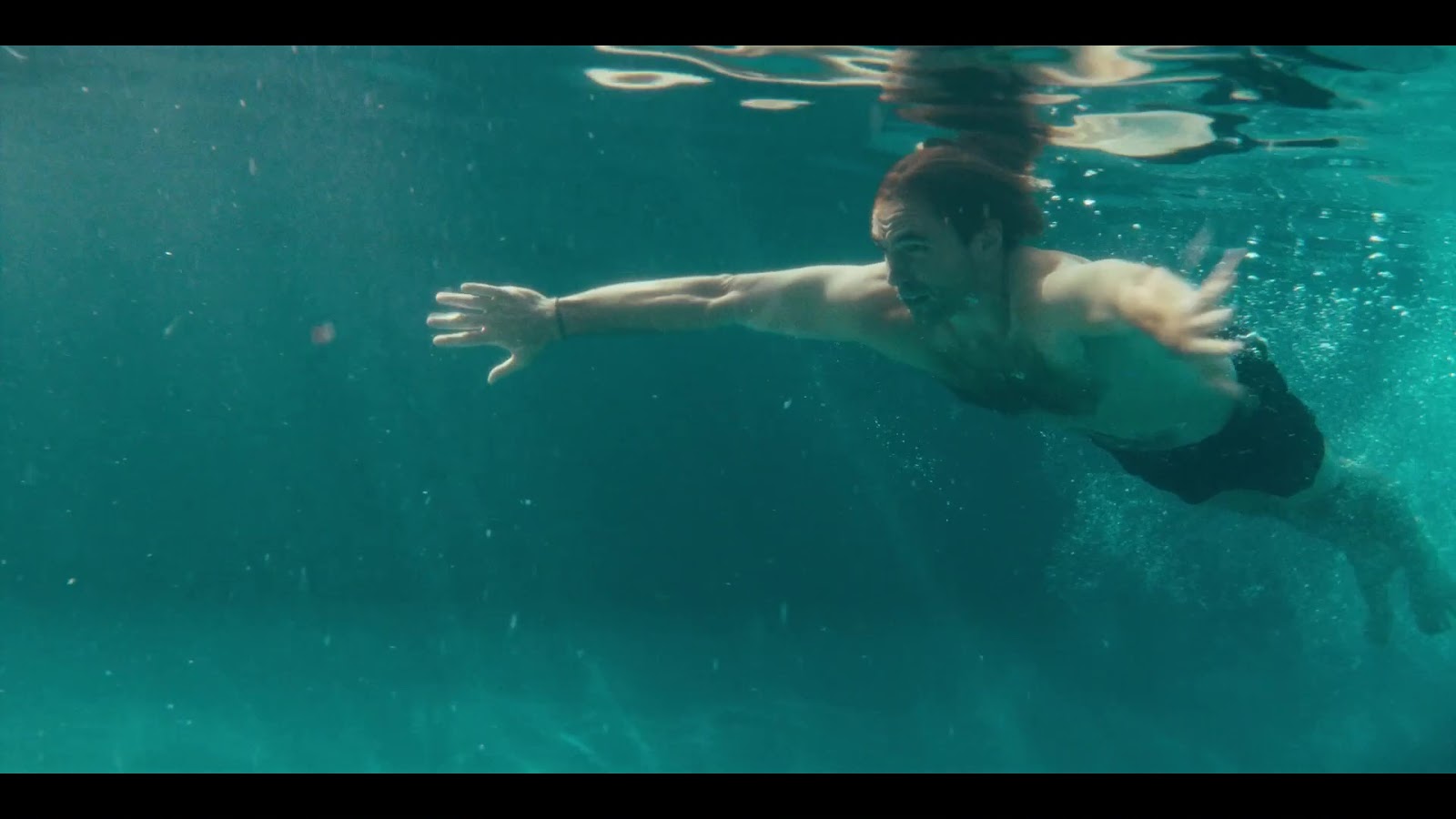 Yoann Gasiorowski Nude Ass Scenes in Paolo