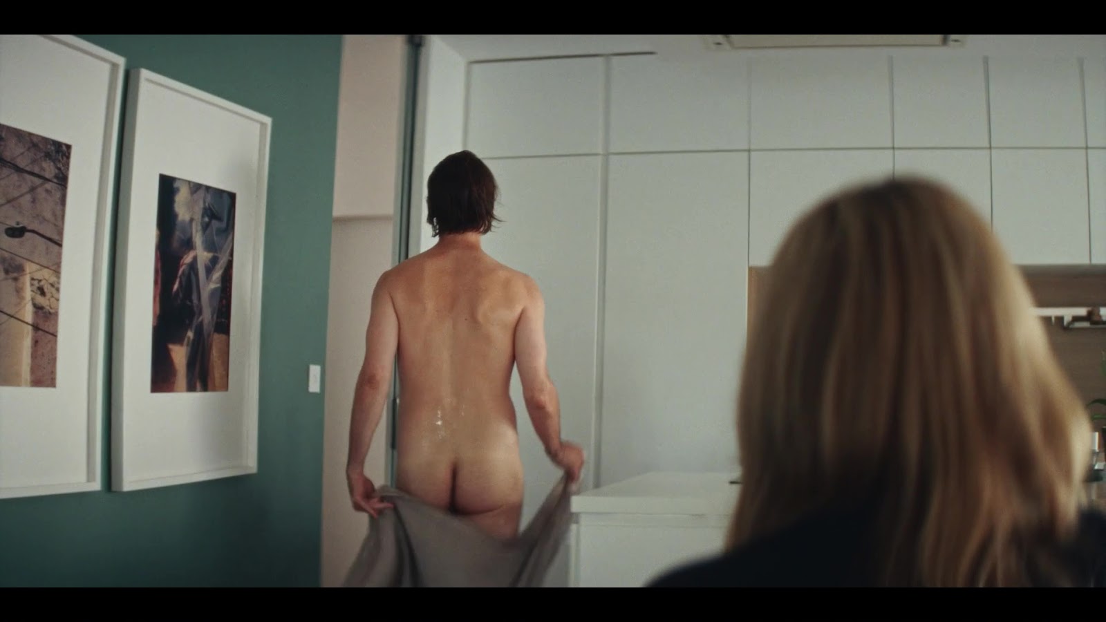 Yoann Gasiorowski Nude Ass Scenes in Paolo