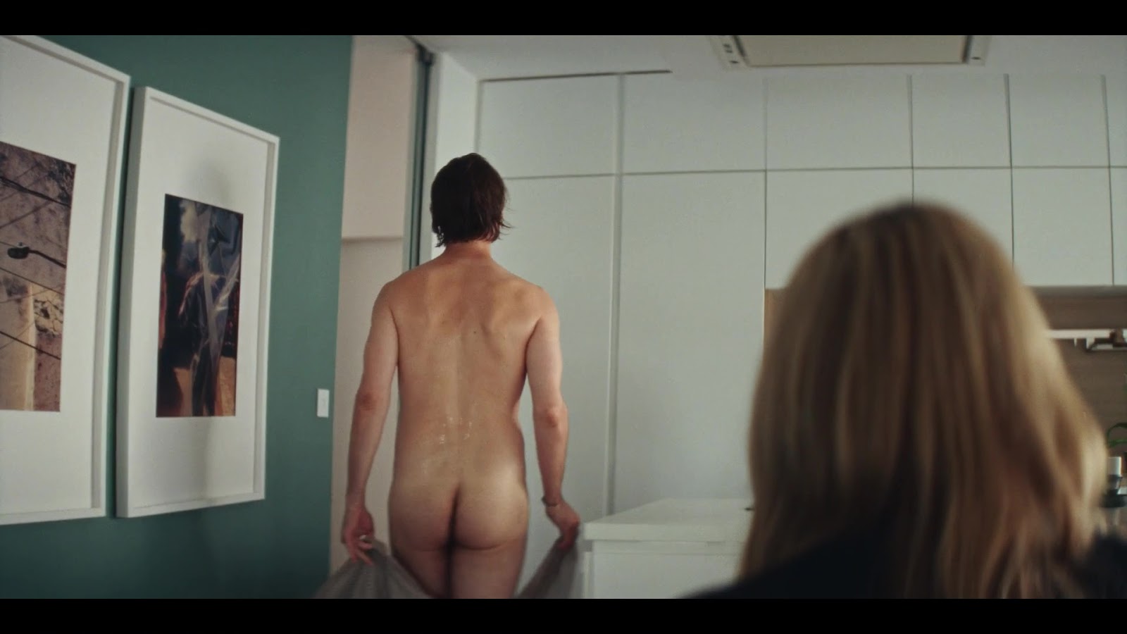 Yoann Gasiorowski Nude Ass Scenes in Paolo