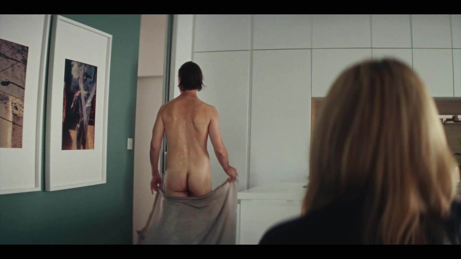 Yoann Gasiorowski Nude Ass Scenes in Paolo